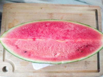 วิธีทำ วิธีปอกแตงโม ให้สวย วิธีทำ วิธีปอกแตงโม ให้สวย