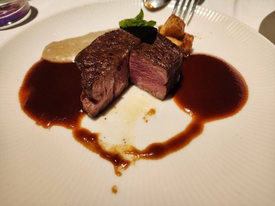 อาหาร หรือ เครื่องดื่ม