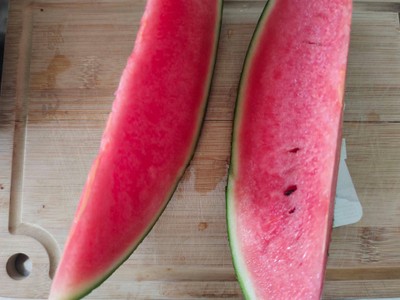 วิธีทำ วิธีปอกแตงโม ให้สวย วิธีทำ วิธีปอกแตงโม ให้สวย