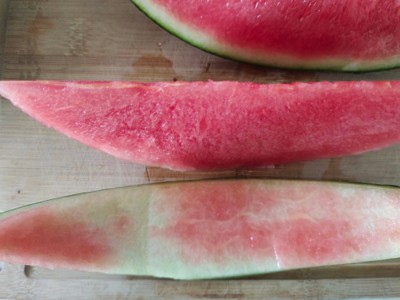 วิธีทำ วิธีปอกแตงโม ให้สวย วิธีทำ วิธีปอกแตงโม ให้สวย