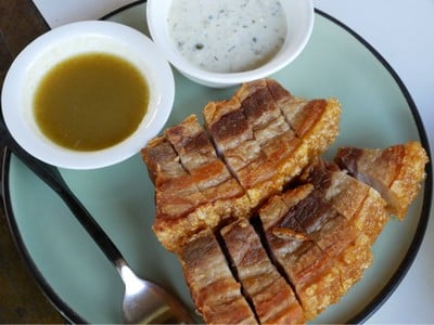 หมูกรอบ