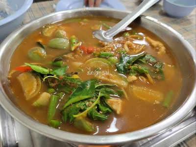 แกงป่าไก่บ้าน