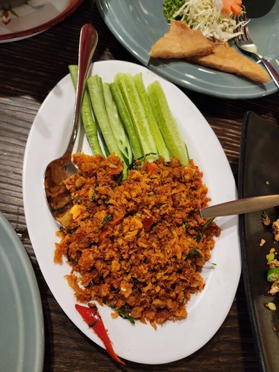 ปลาดุกฟูผัดพริกขิง