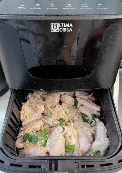 วิธีทำ ปีกไก่ทอดสมุนไพร สูตรหม้อทอดไร้น้ำมัน #Wongnaichef วิธีทำ ปีกไก่ทอดสมุนไพร สูตรหม้อทอดไร้น้ำมัน #Wongnaichef