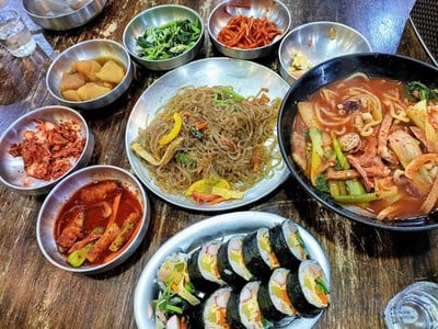 เมนูของร้าน SU RA KAN