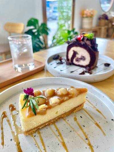 Mont Cafe & Restaurant พัฒนาการตัดใหม่
