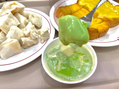 มนต์นมสด เสาชิงช้า