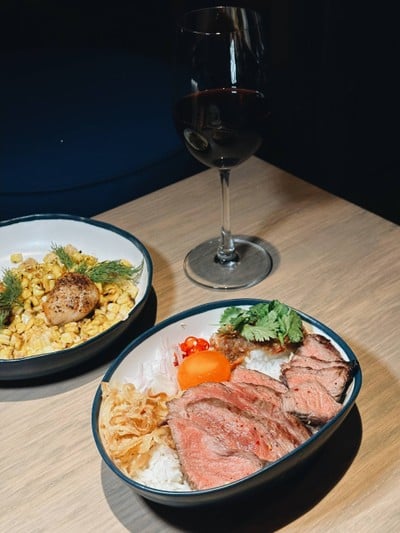 SIWILAI CITY CLUB Central Embassy