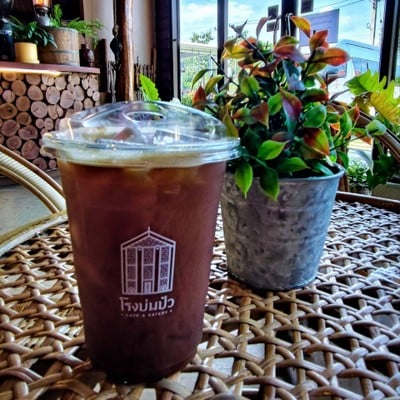 โรงบ่มปัวคาเฟ่แอนด์อีทเทอรี่