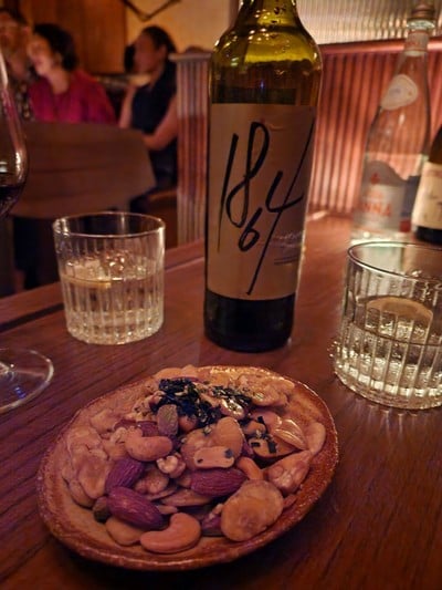 อาหาร หรือ เครื่องดื่ม