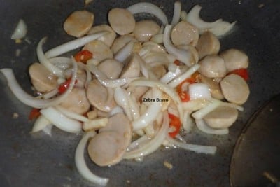 วิธีทำ ลูกชิ้นหมูผัดพริกสด