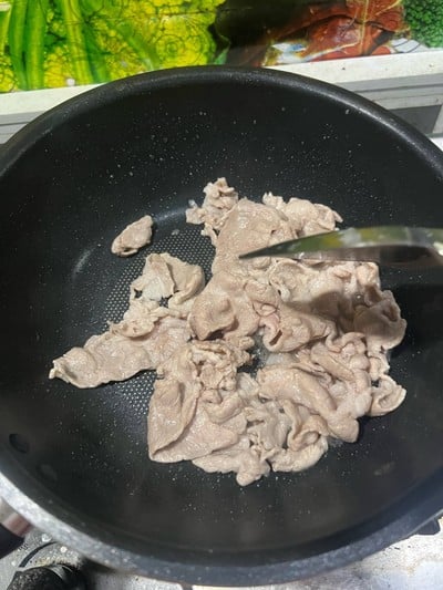 วิธีทำ ข้าวผัดกระเทียม สันคอหมูซอสเทริยากิ วิธีทำ ข้าวผัดกระเทียม สันคอหมูซอสเทริยากิ