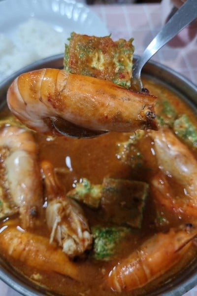 วิธีทำ แกงส้มกุ้งใหญ่ วิธีทำ แกงส้มกุ้งใหญ่