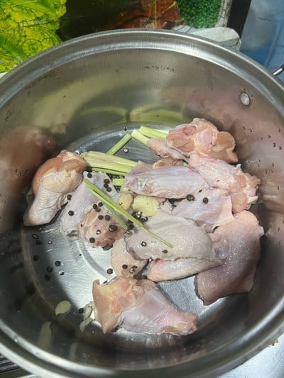 วิธีทำ ไก่ต้มน้ำปลา วิธีทำ ไก่ต้มน้ำปลา
