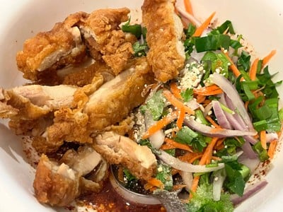 วิธีทำ ยำไก่แซ่บ