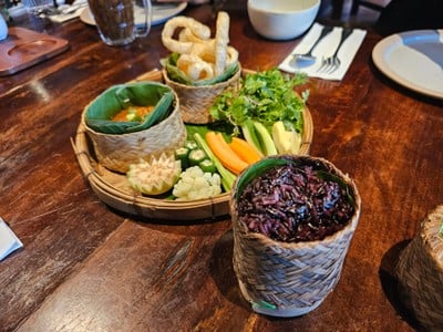 ข้าวเหนียวแดง