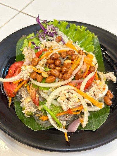 ยำวุ้นเส้น