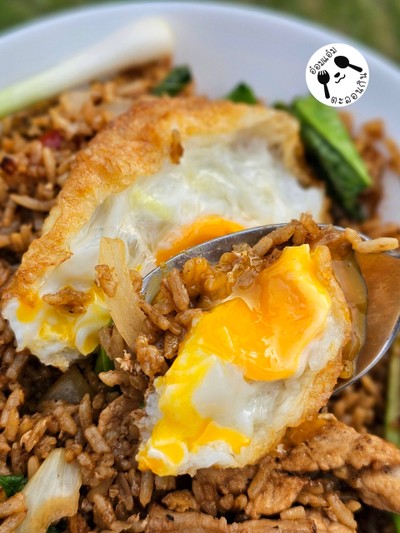 ข้าวผัดรถไฟ (กลางวัน)