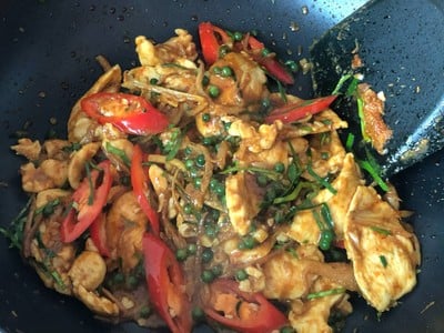 how to cook อกไก่ผัดพริกแกง how to cook อกไก่ผัดพริกแกง