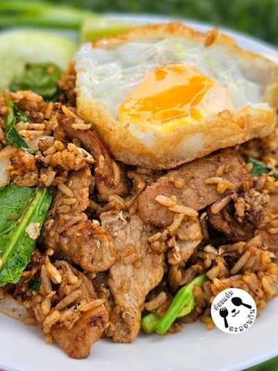 ข้าวผัดรถไฟ (กลางวัน)