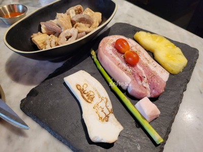 อาหาร หรือ เครื่องดื่ม