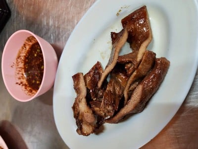 อาหาร หรือ เครื่องดื่ม