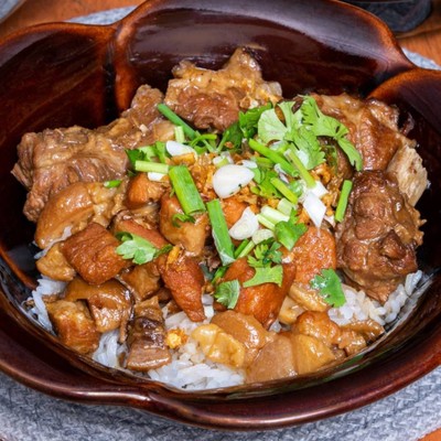 ข้าวแห้งบะเต็งและซี่โครง