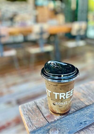 ☕️ Iced Latte. (Price 80 Baht.)