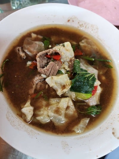 อาหาร หรือ เครื่องดื่ม