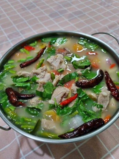 ต้มแซ่บกระดูกหมูอ่อน