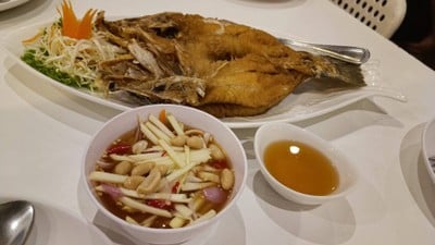 ปลากะพงทอดน้ำปลา