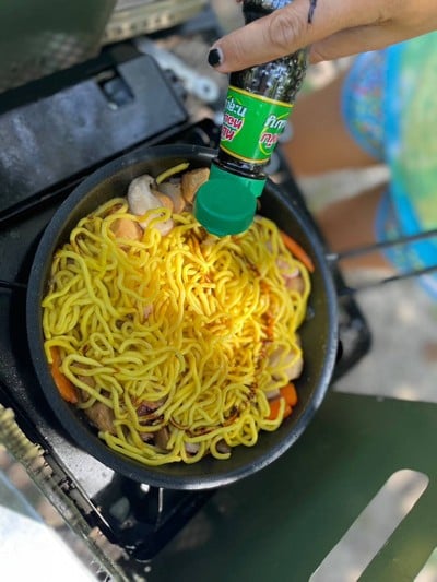 วิธีทำ หมี่ฮกเกี๊ยน (สูตรไม่ใส่ไข่) วิธีทำ หมี่ฮกเกี๊ยน (สูตรไม่ใส่ไข่)