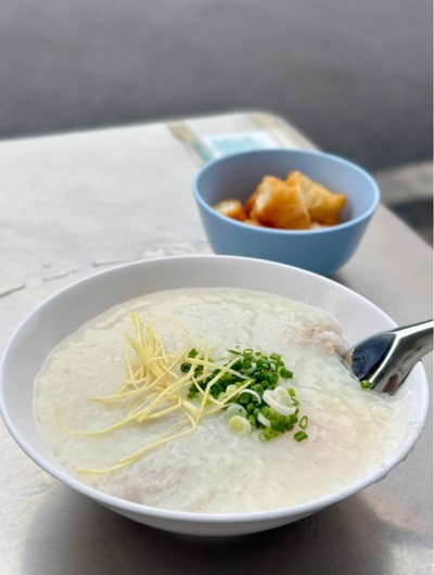 โจ๊กหมู เครื่องใน ไข่ลวก
