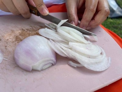 วิธีทำ ยำไข่เค็ม วิธีทำ ยำไข่เค็ม