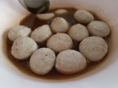 ลูกชิ้นลวก