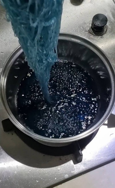 วิธีทำ ยำวุ้นเส้นอัญชัญ