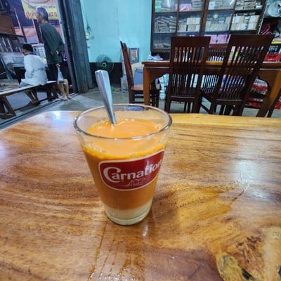 ชาไทยร้อน