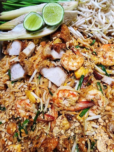 วิธีทำ ผัดไทยกุ้งหมูกรอบ #wongnaichef