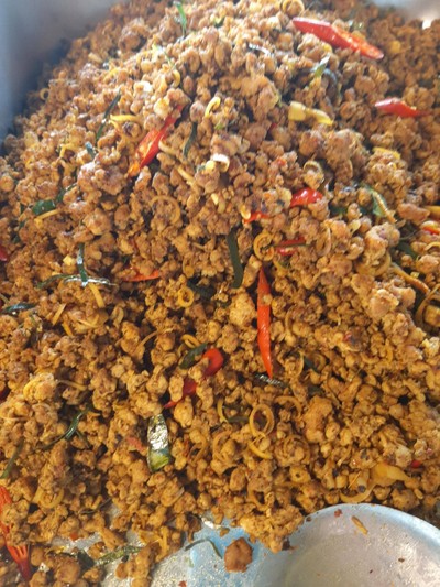 คั่วกลิ้งหมูรสเด็ดเผ็ดหนัด