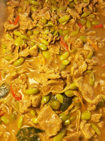 แกงหมูลูกเหรียง