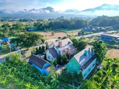บ้านกังหัน ปัว & วินด์มิลล์ คาเฟ่