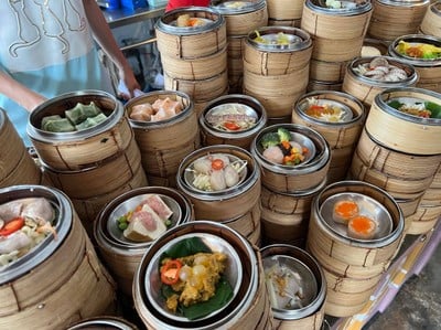 อาหาร หรือ เครื่องดื่ม