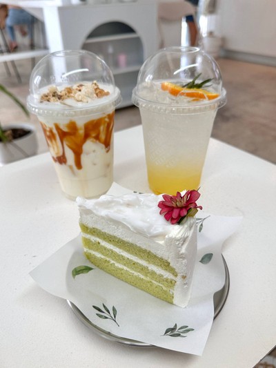 เค้กมะพร้าวใบเตย