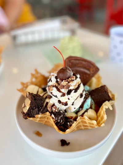 🍨 Oreo Brownies. (Price 179 Baht.)