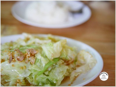 กะหล่ำปลีทอดน้ำปลา