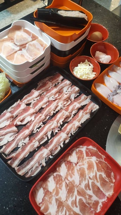 อาหาร หรือ เครื่องดื่ม