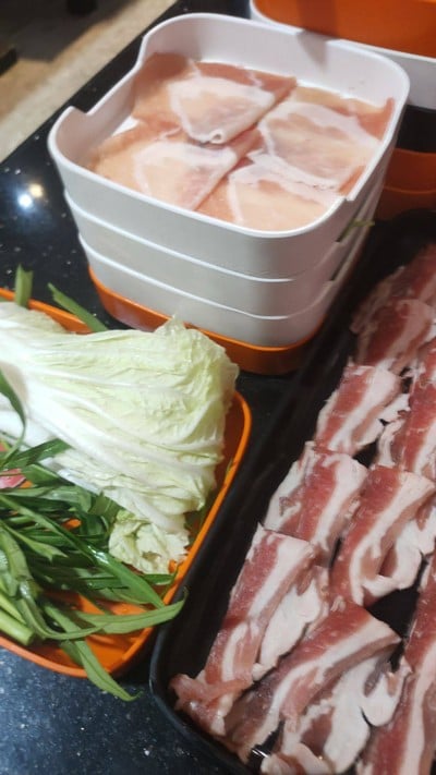 อาหาร หรือ เครื่องดื่ม