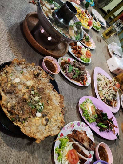 อาหาร หรือ เครื่องดื่ม