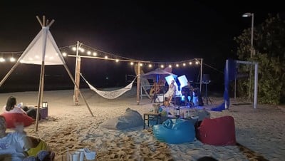 สระว่ายน้ำ/ชายหาด