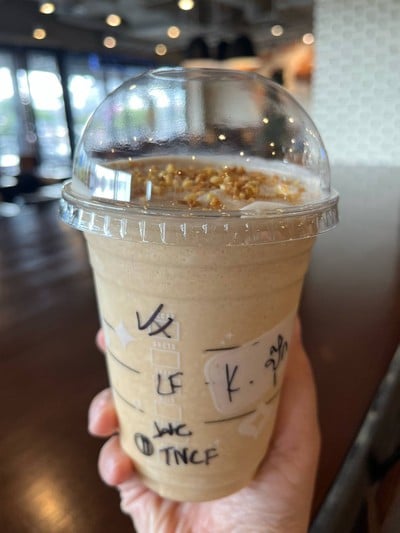 Starbucks เดอะสตรีท